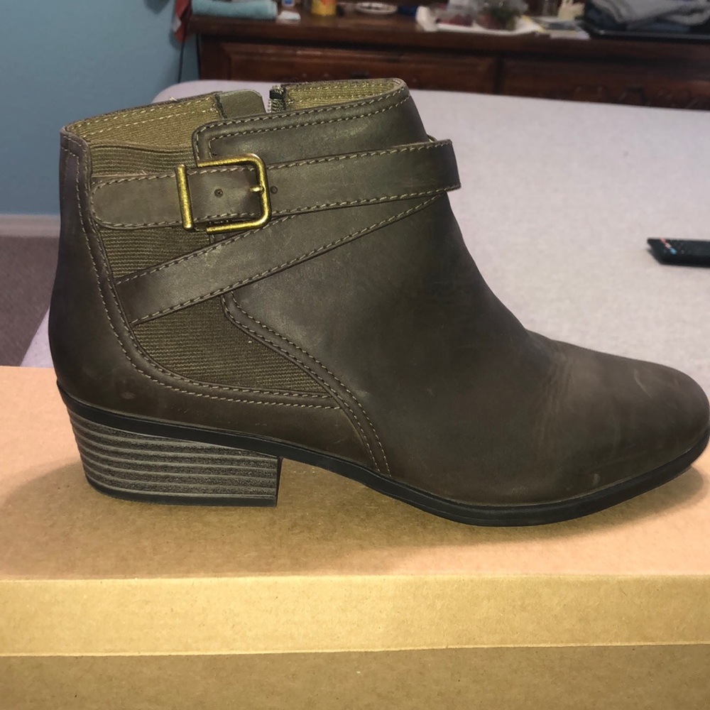 Clark’s womens size 9.5